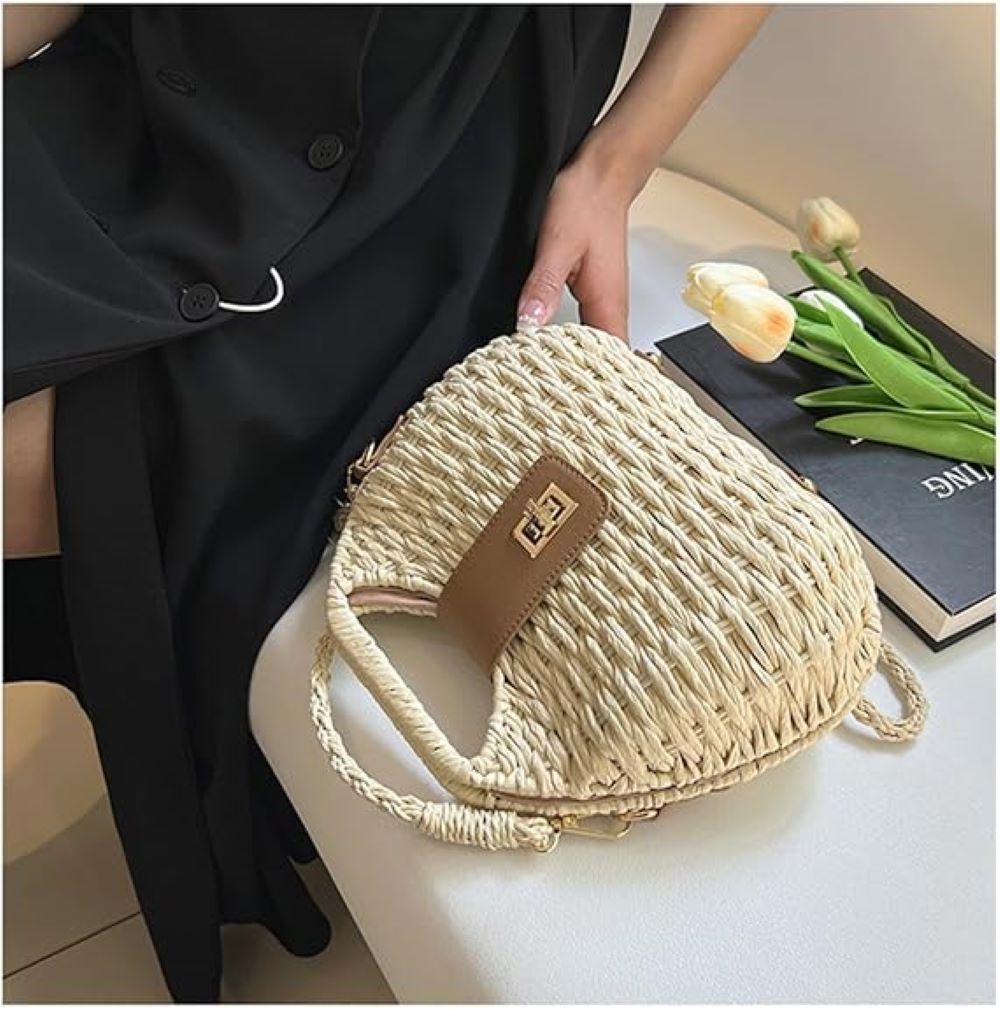 Handmade Straw Clutch for Summer – Trendy & Lightweight Bag